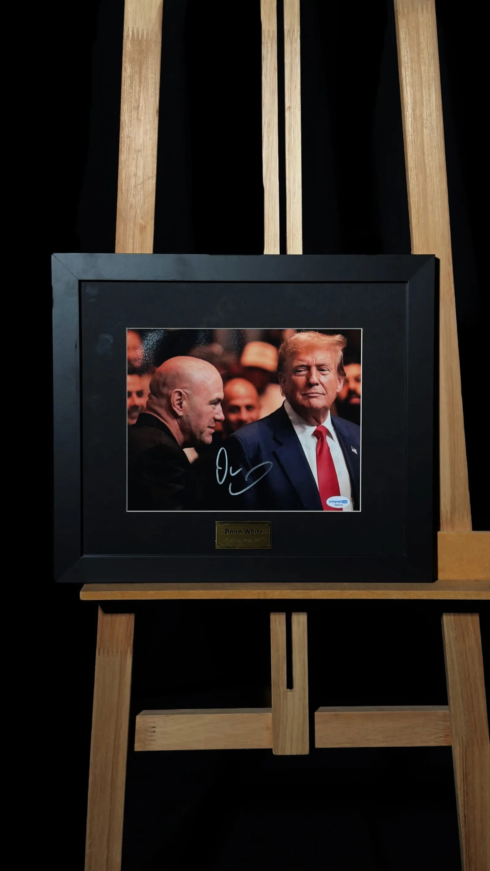 Dana White autógrafo – foto "Dana White e Donald Trump", Dana White