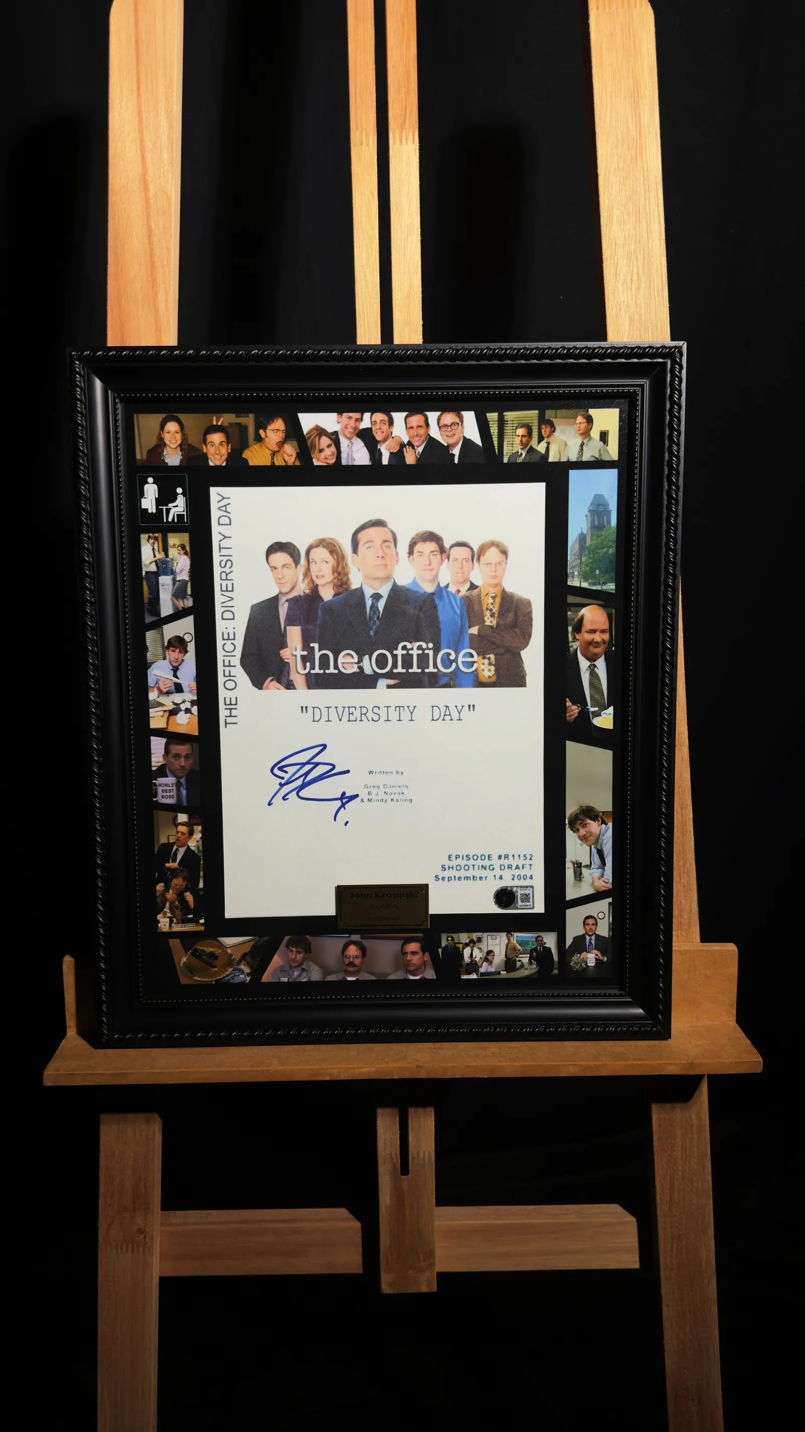 John Krasinski autógrafo – capa de roteiro de The Office “Diversity Day”, John Krasinski