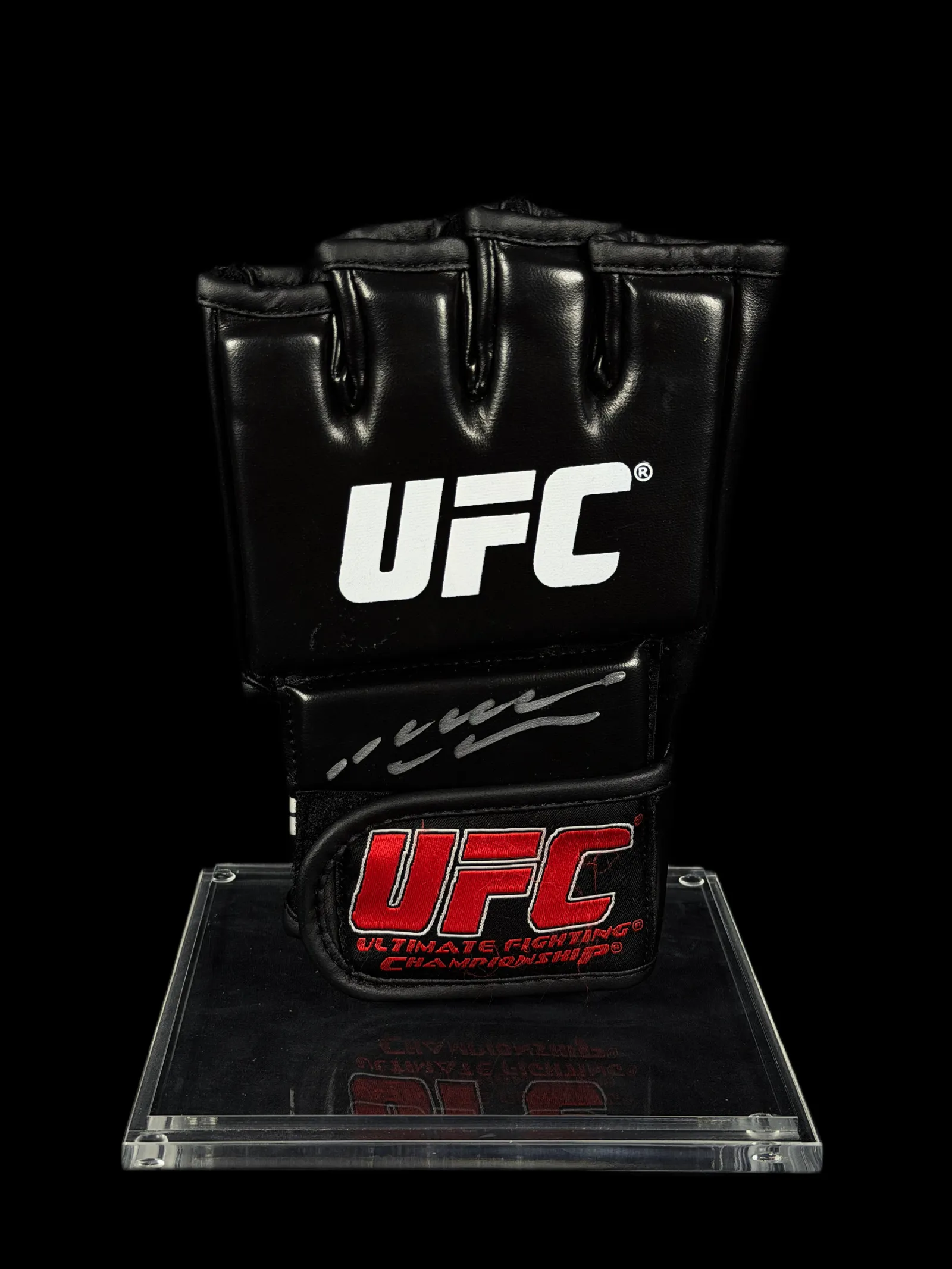 Anderson Silva – luva oficial UFC preta autografada, Anderson Silva