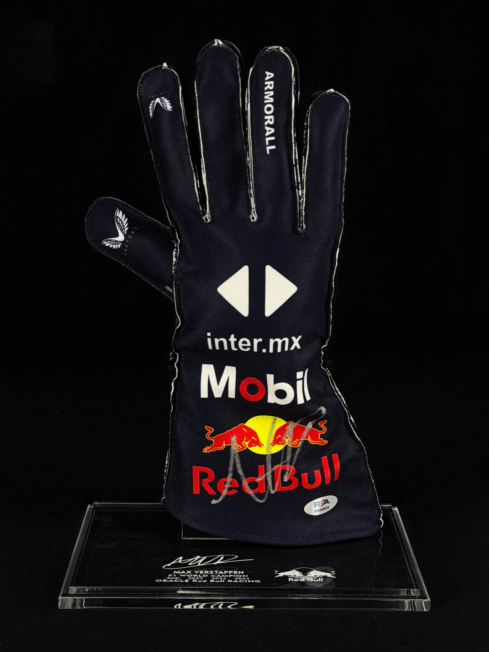 Max Verstappen – luva Red Bull Racing autografada, Max Verstappen