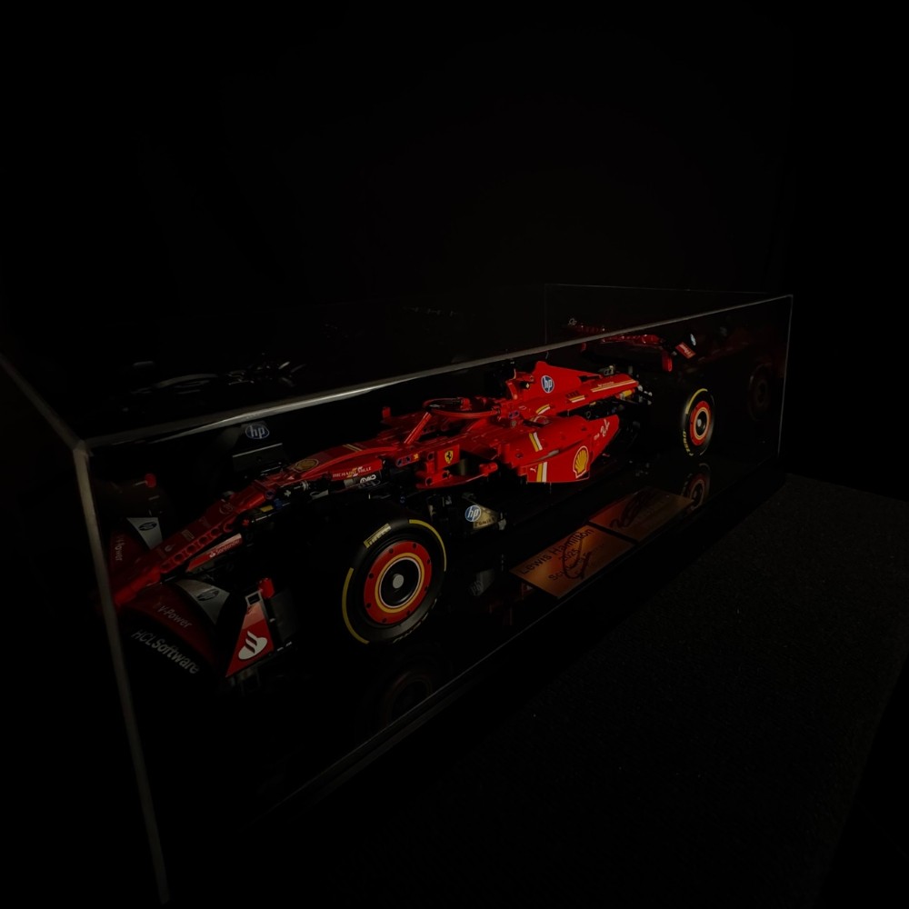 Lewis Hamilton e Charles Leclerc – Lego Ferrari autografadas à mão, Lewis Hamilton e Charles Leclerc