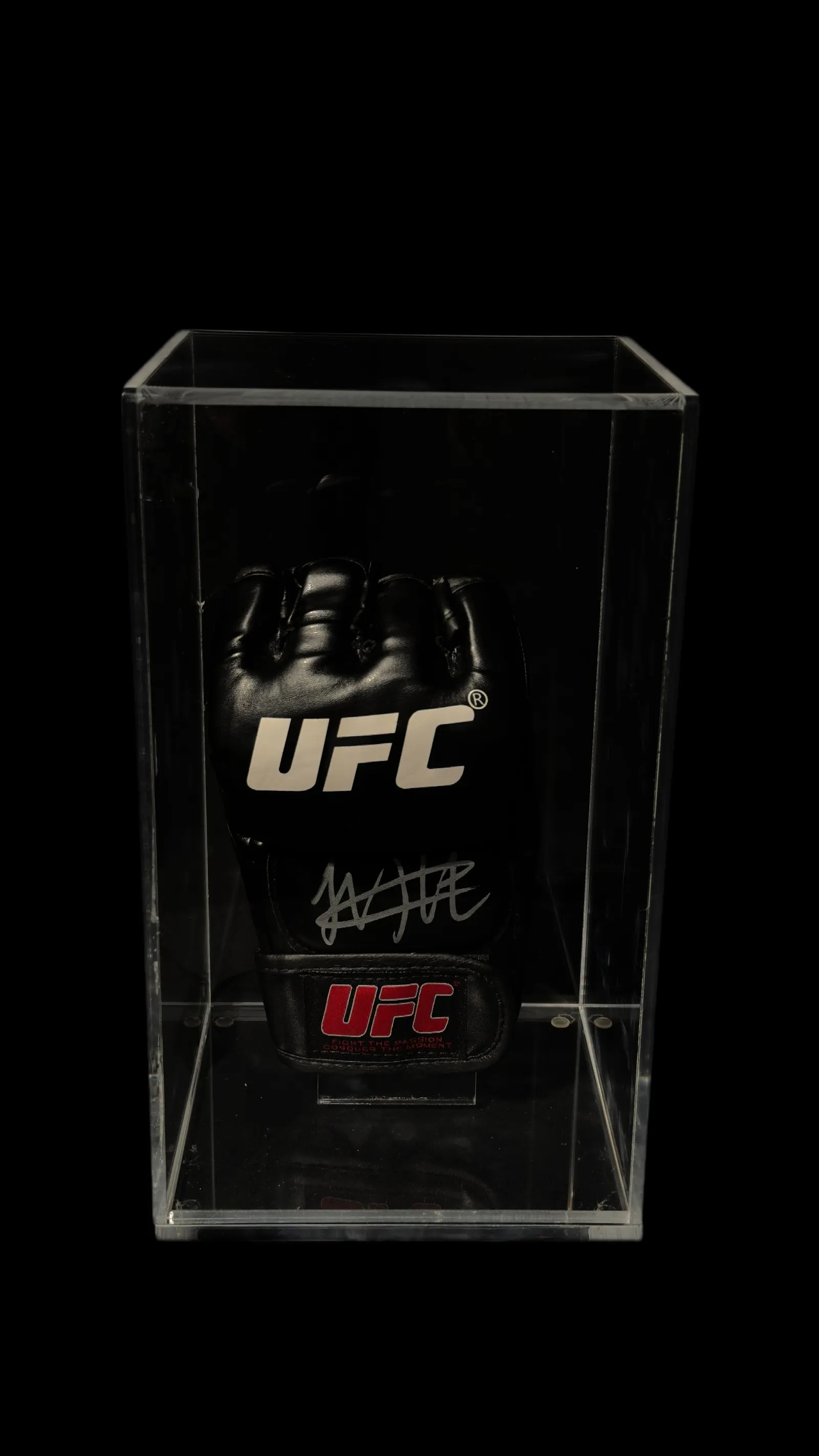 Khabib “The Eagle” Nurmagomedov autógrafo – luva UFC, Khabib Nurmagomedov