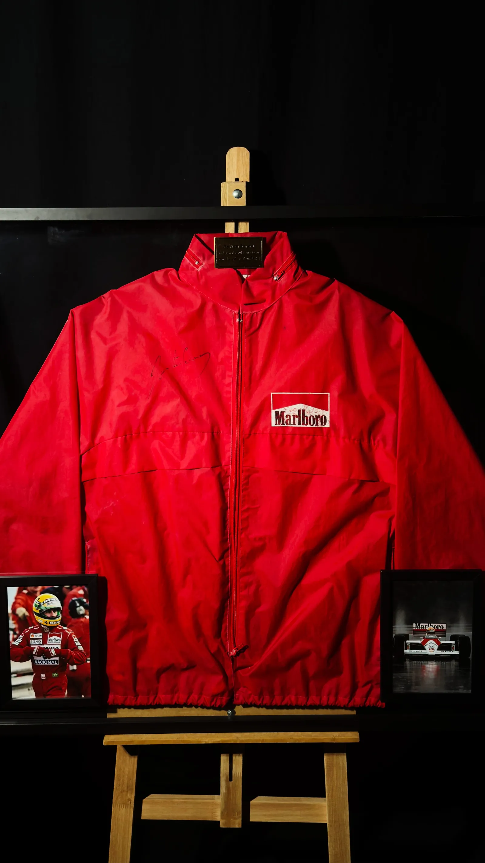 Ayrton Senna autógrafo – jaqueta Marlboro, Ayrton Senna