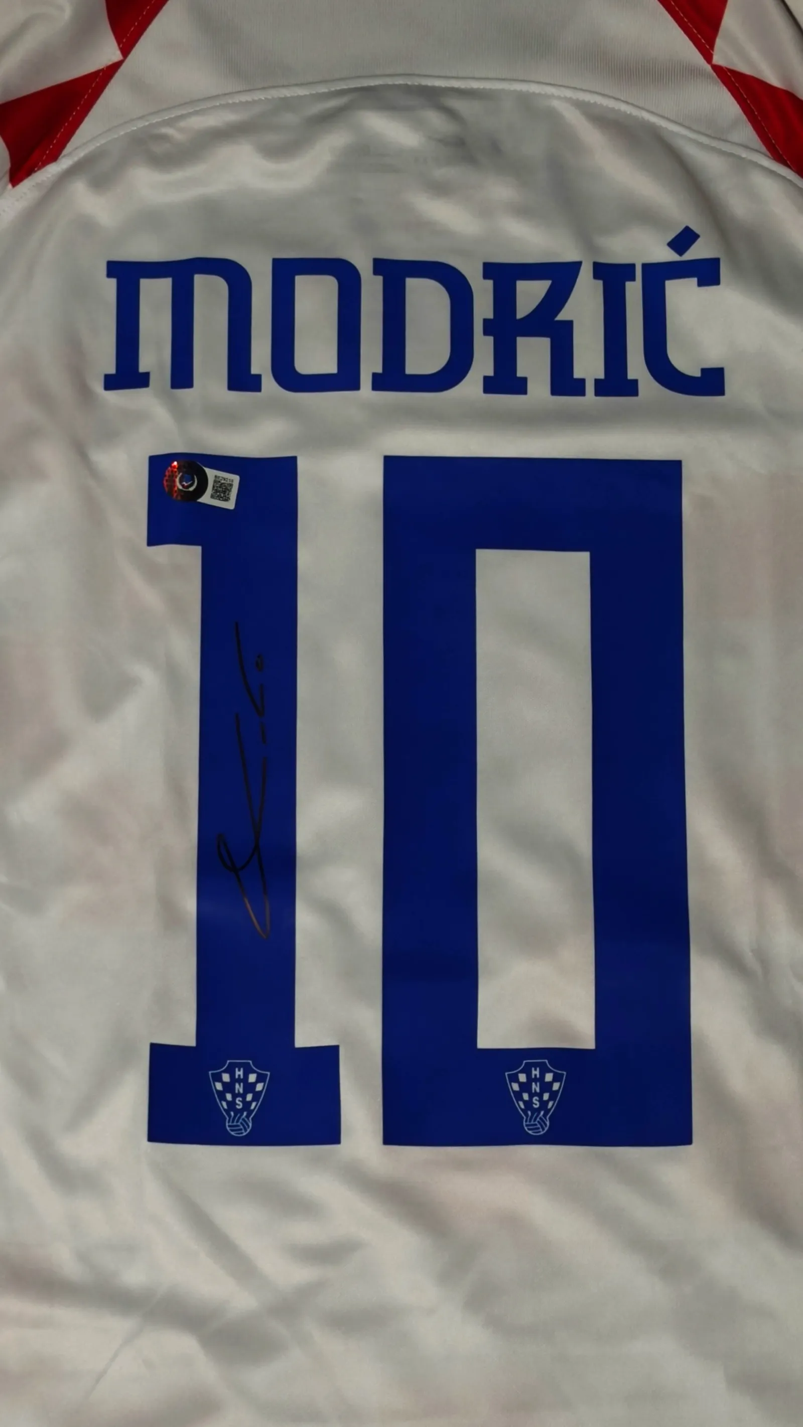 Luka Modrić autógrafo – camisa Croácia nº 10, Luka Modrić