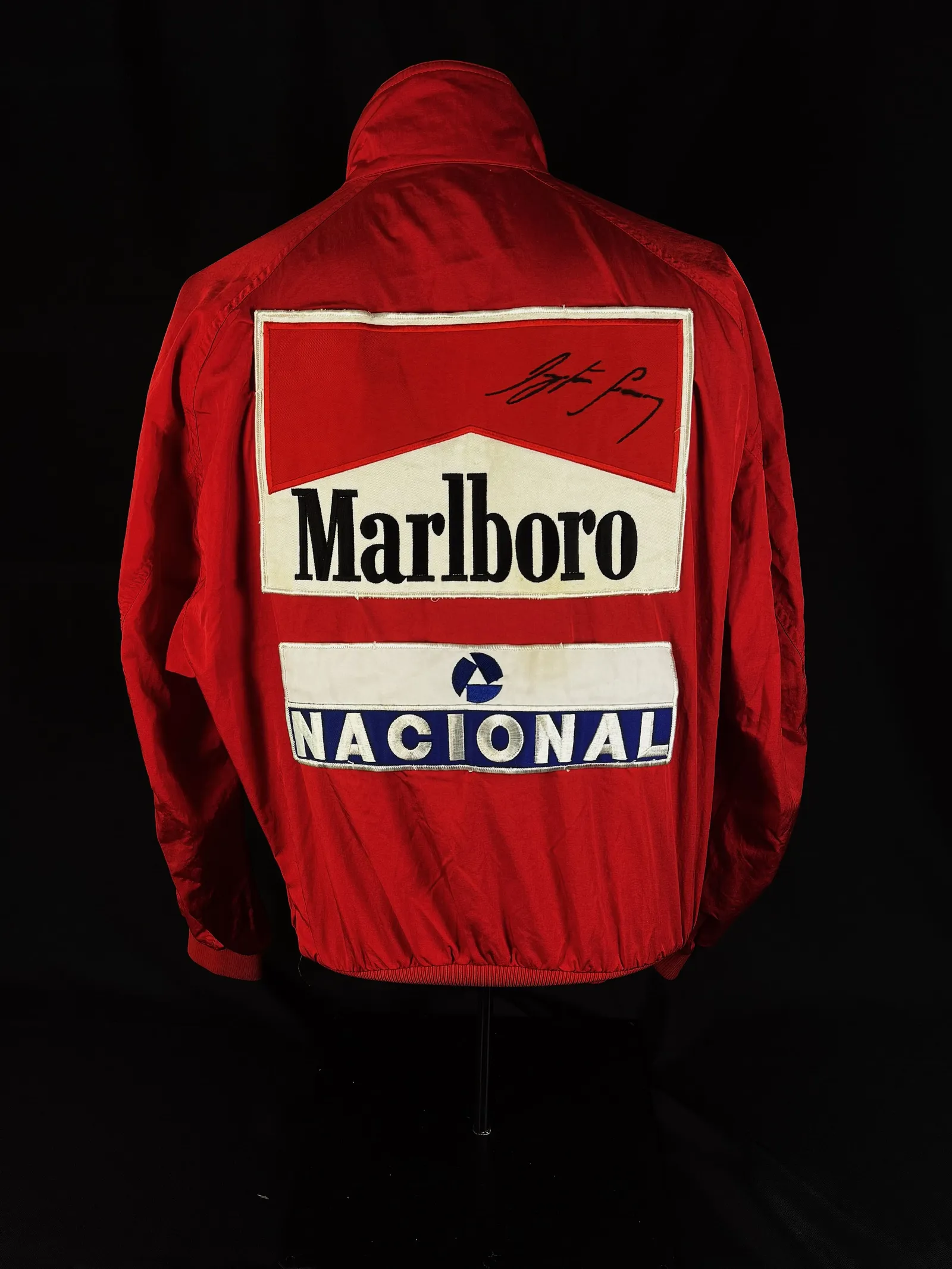 Ayrton Senna autógrafo – jaqueta vermelha Marlboro/Nacional, Ayrton Senna