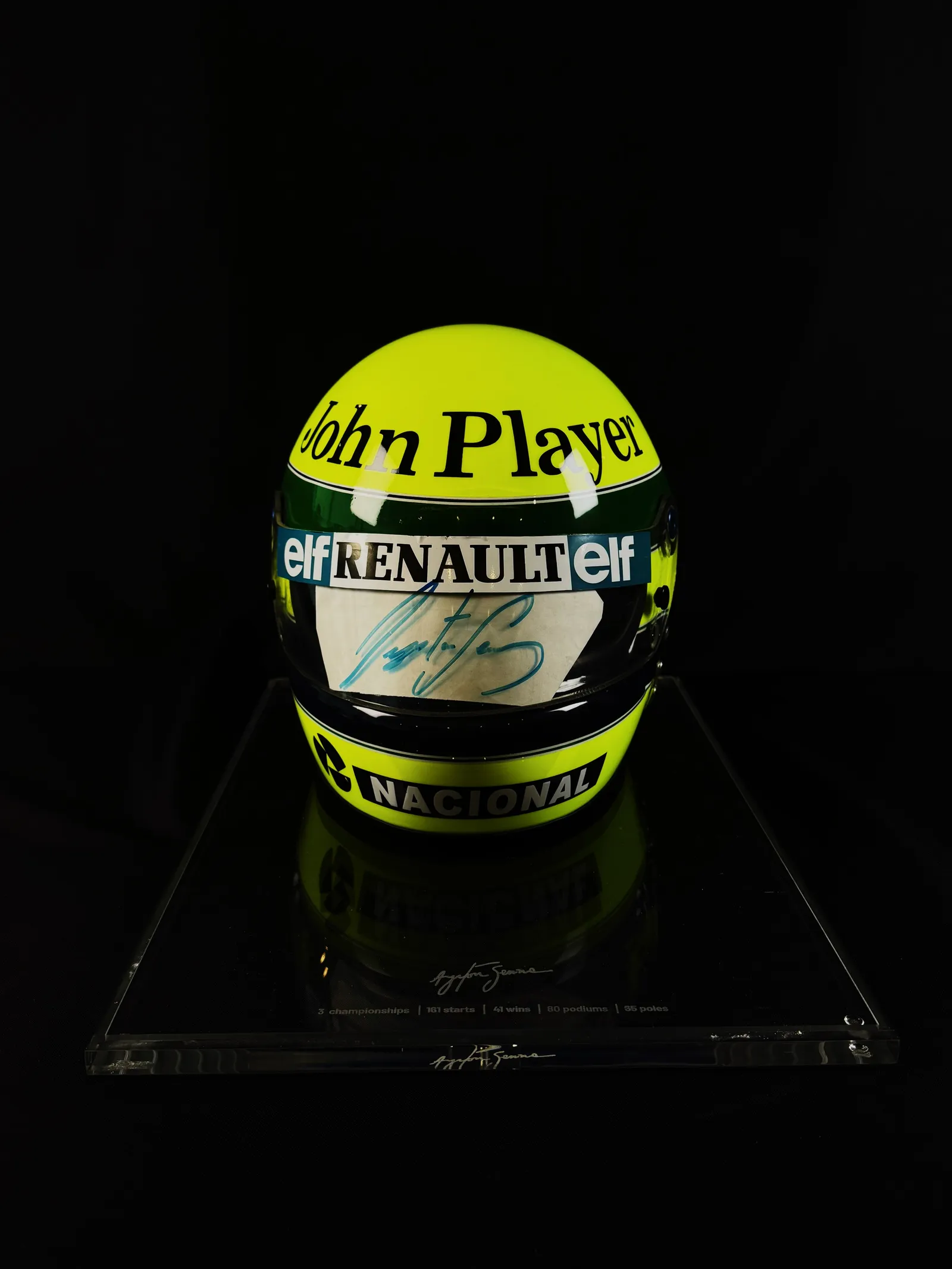 Ayrton Senna – capacete Lotus John Player Special (1985–1986) com viseira autografada, Ayrton Senna