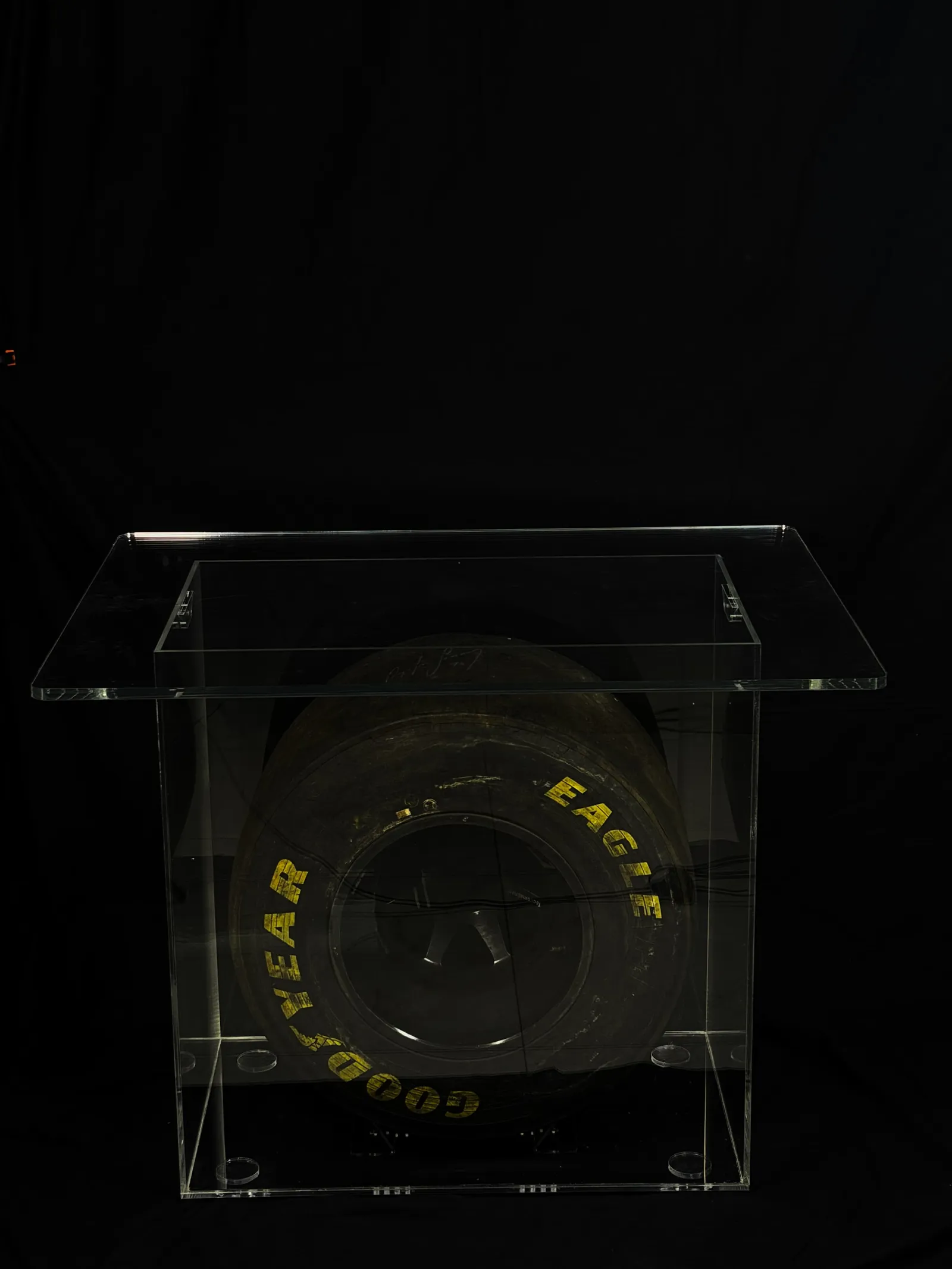 Ayrton Senna autógrafo – pneu usado em corrida Fórmula 1, Ayrton Senna