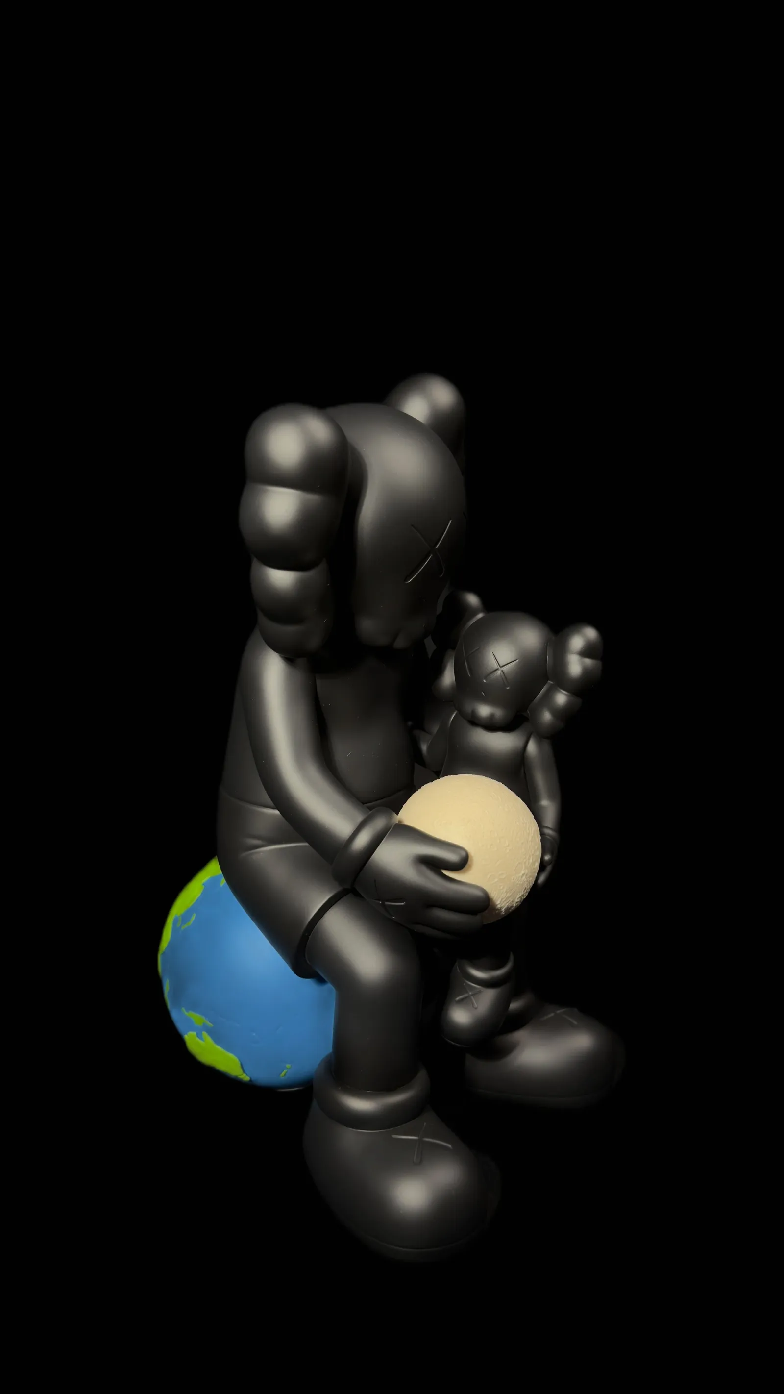 KAWS Holiday Thailand Black – figura colecionável, KAWS