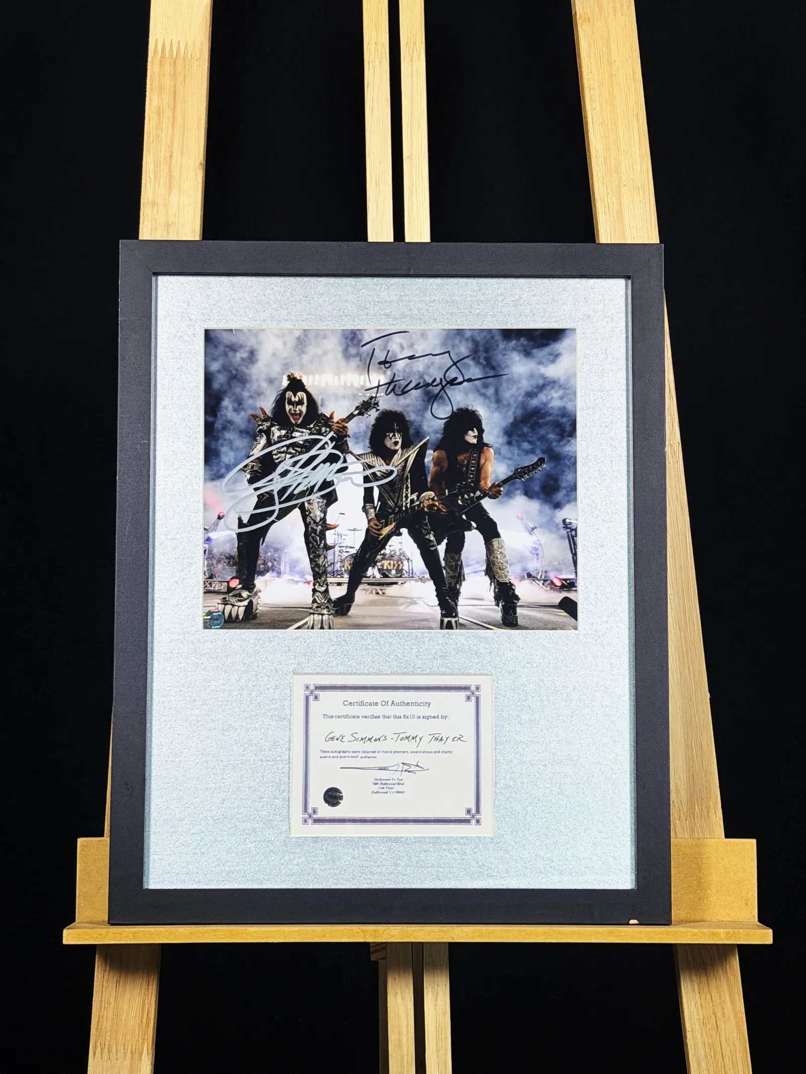 Gene Simmons e Tommy Thayer autógrafos – foto emoldurada "Kiss Rocking!", Gene Simmons e Tommy Thayer