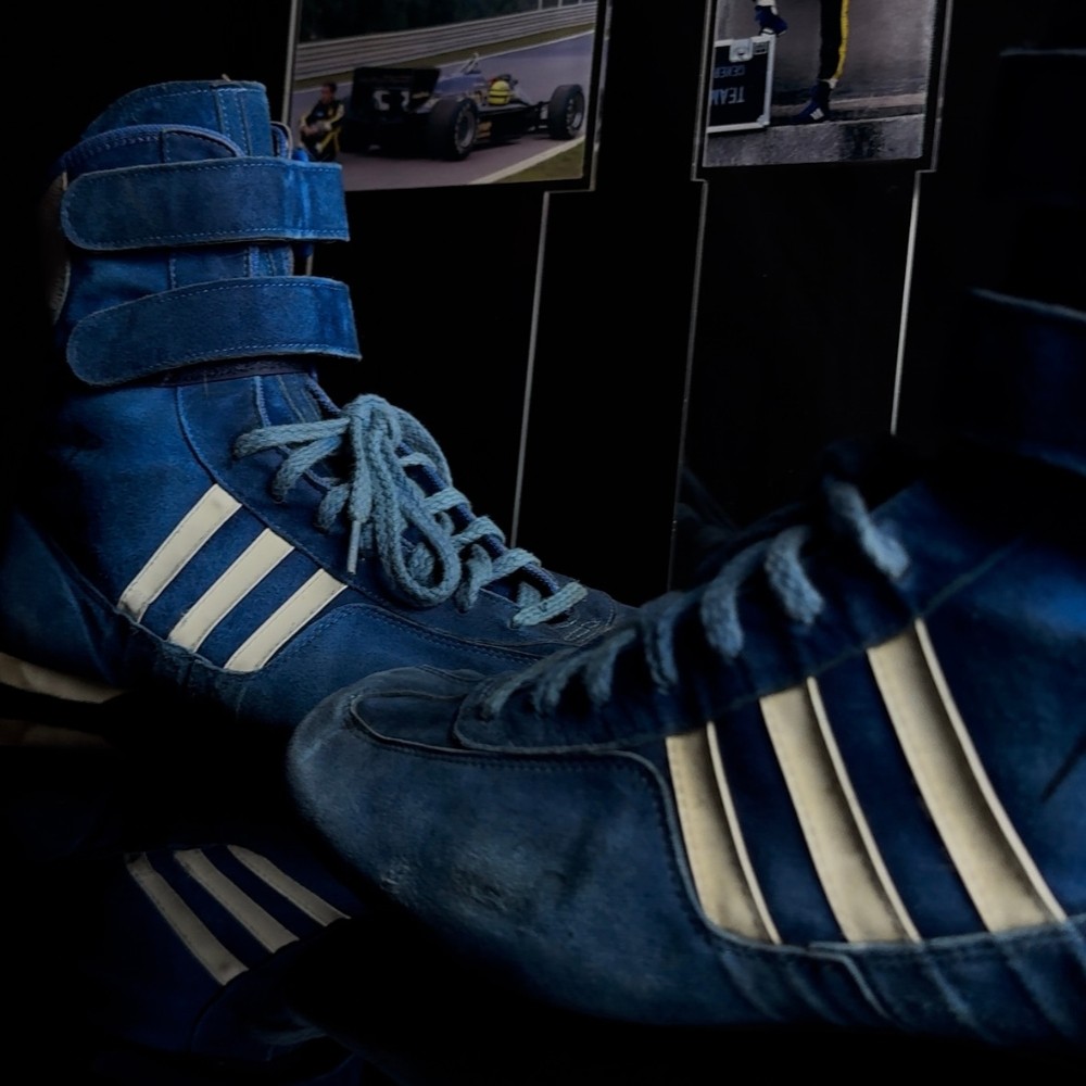 Sapatilhas de corrida usadas por Ayrton Senna – GP Brands Hatch 1986, Ayrton Senna