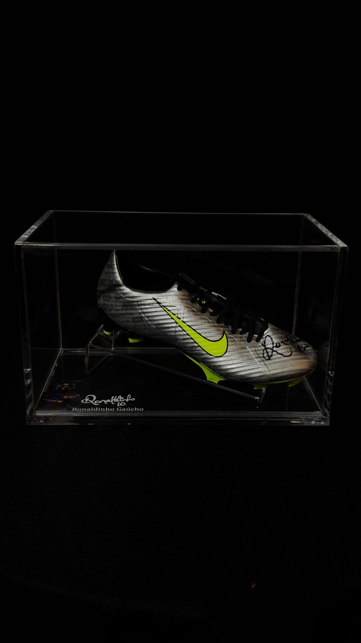 Ronaldinho Gaúcho autógrafo – chuteira Nike, Ronaldinho Gaúcho