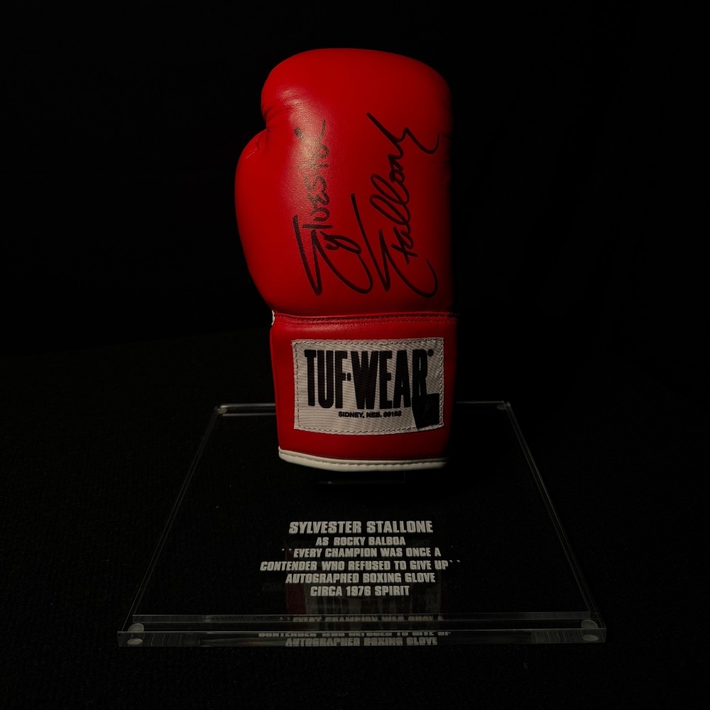 Sylvester Stallone – luva da lendária marca Tuf Wear autografada, Sylvester Stallone