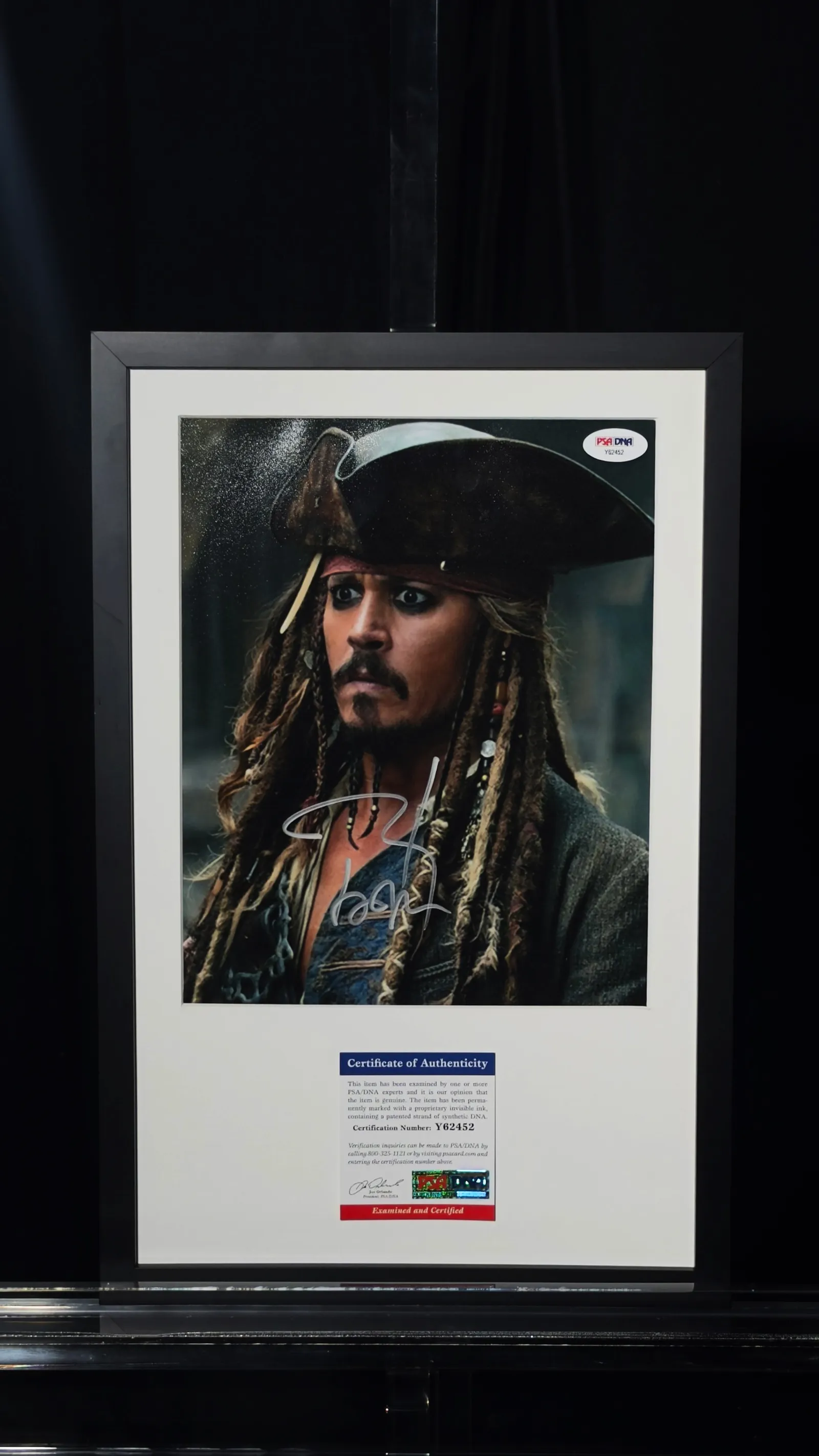 Johnny Depp autógrafo – quadro Piratas do Caribe, Johnny Depp