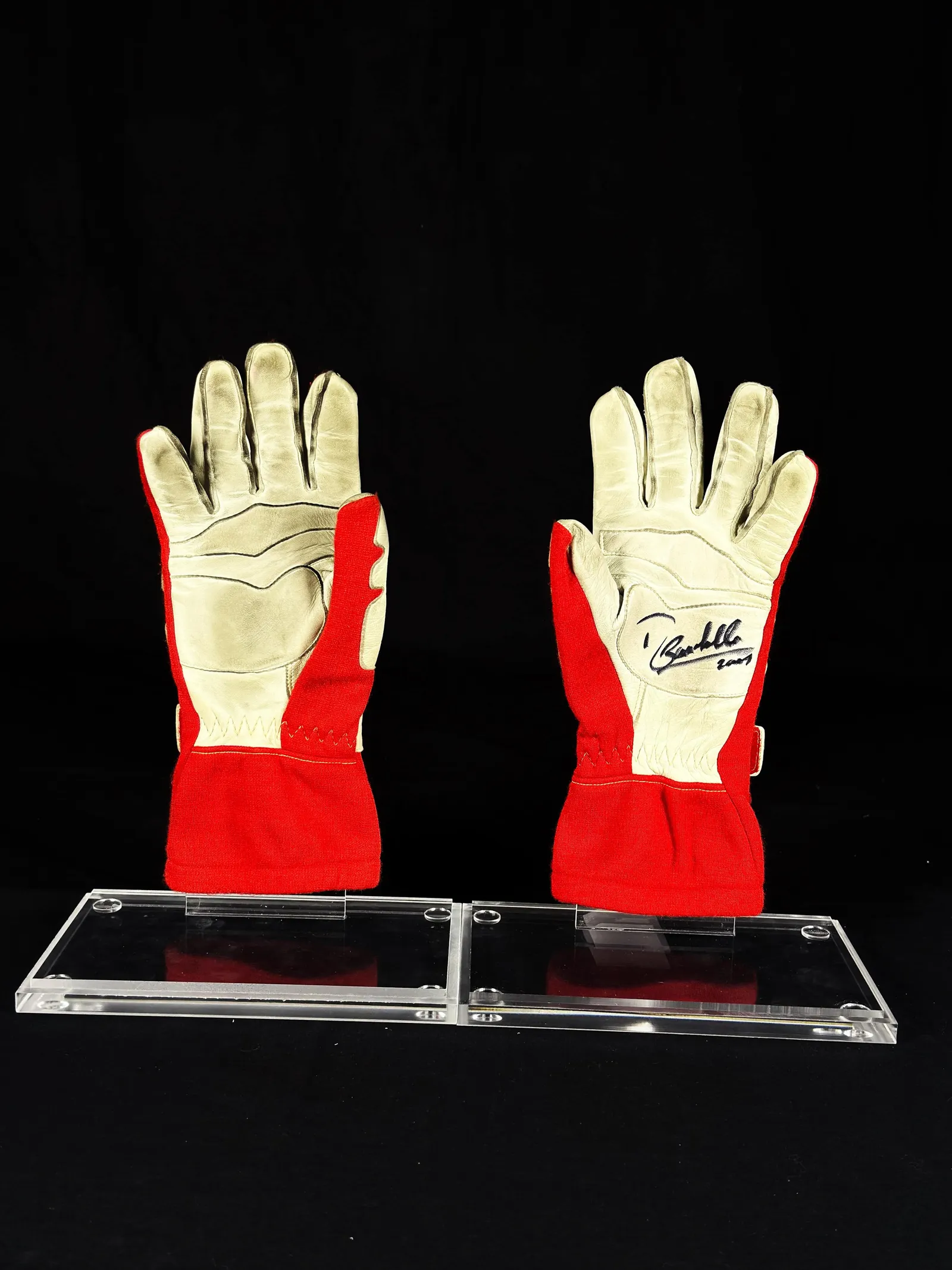 Rubens Barrichello – luvas Ferrari Race Used (2001) autografadas, Rubens Barrichello