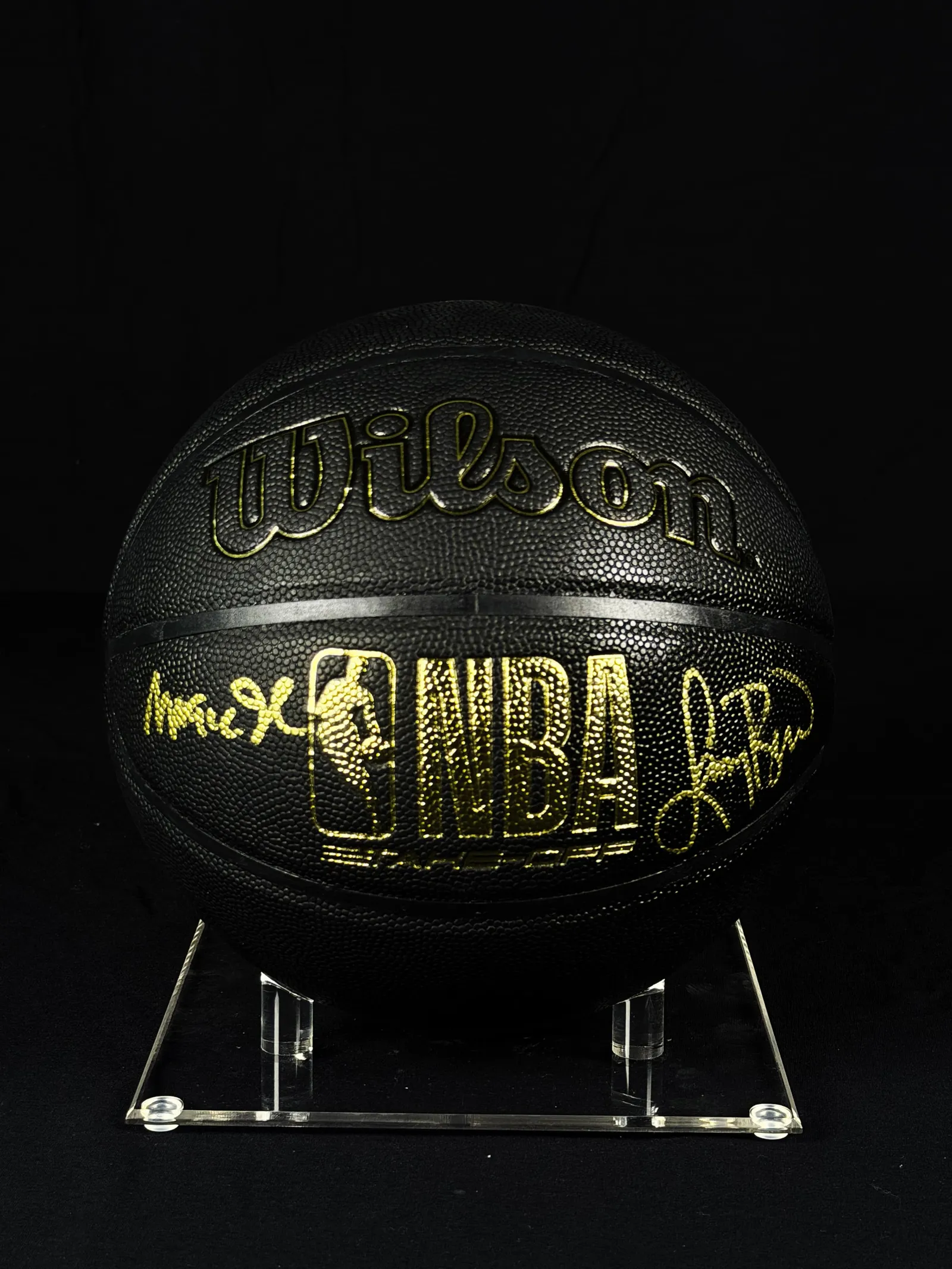 Magic Johnson & Larry Bird – bola NBA Black/Gold Edition autografada, Magic Johnson e Larry Bird