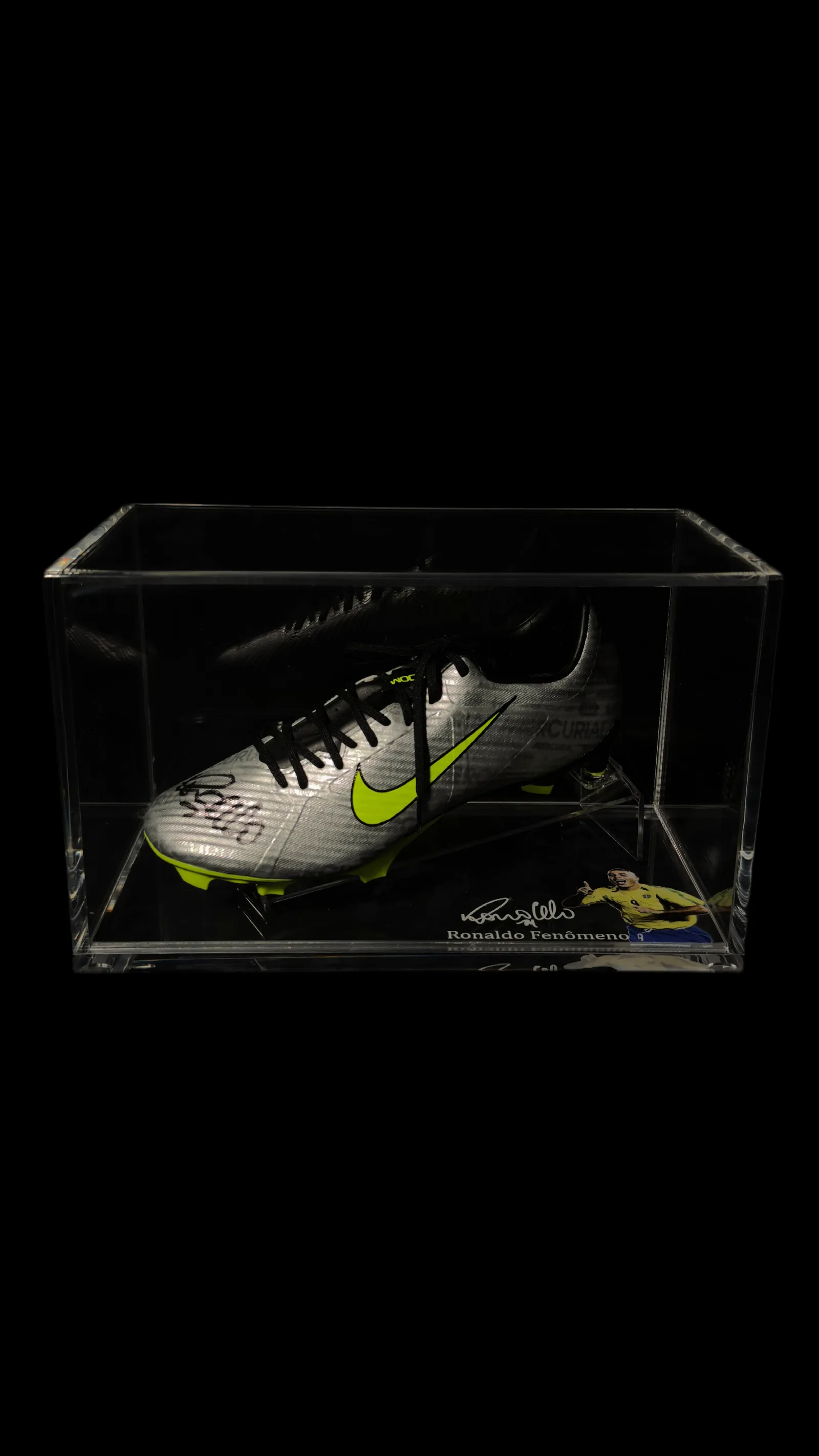 Ronaldo Nazário, "O Fenômeno" autógrafo – chuteira Nike, Ronaldo Fenômeno
