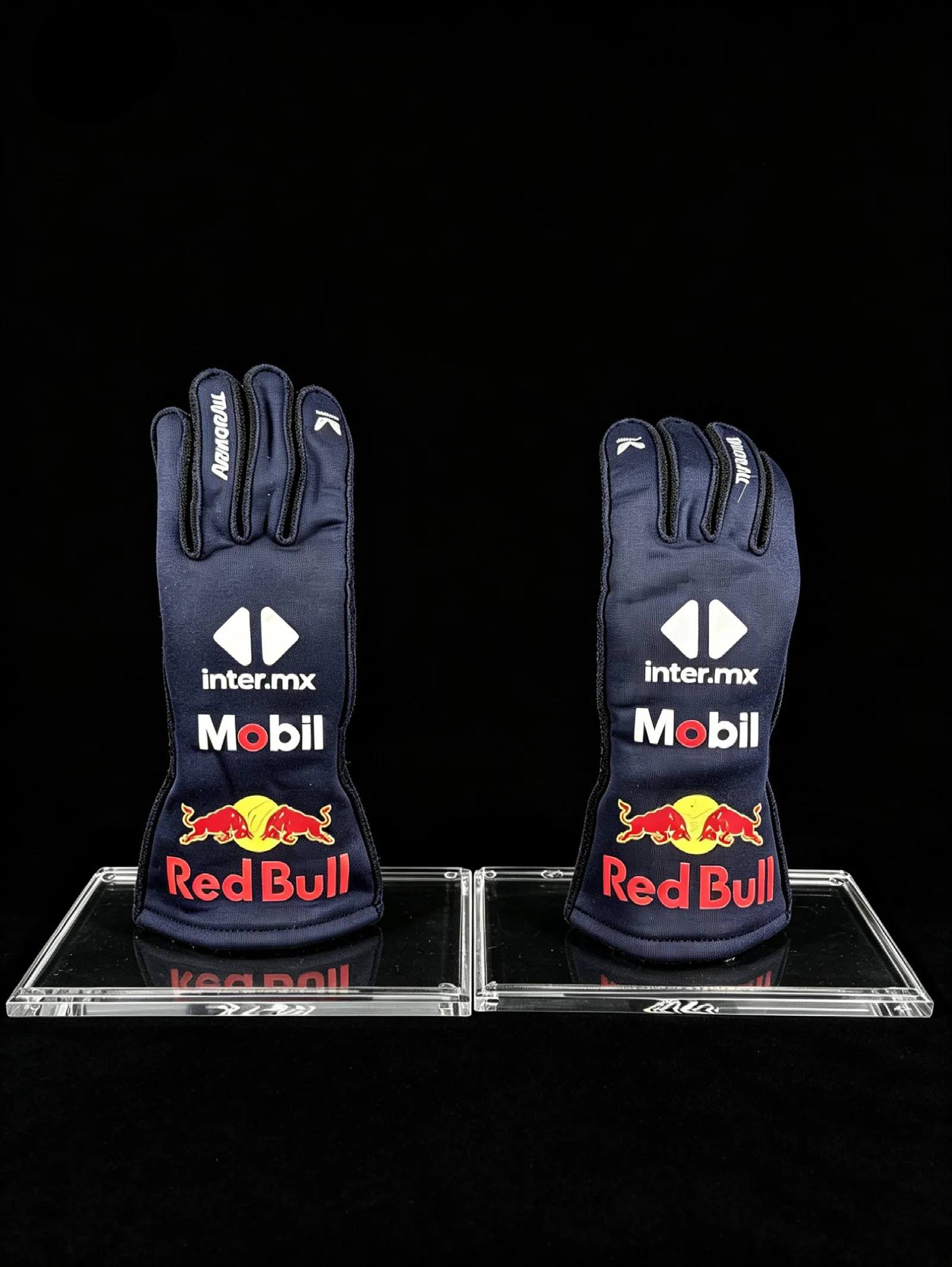 Max Verstappen autógrafo – par de luvas Red Bull Racing, Max Verstappen