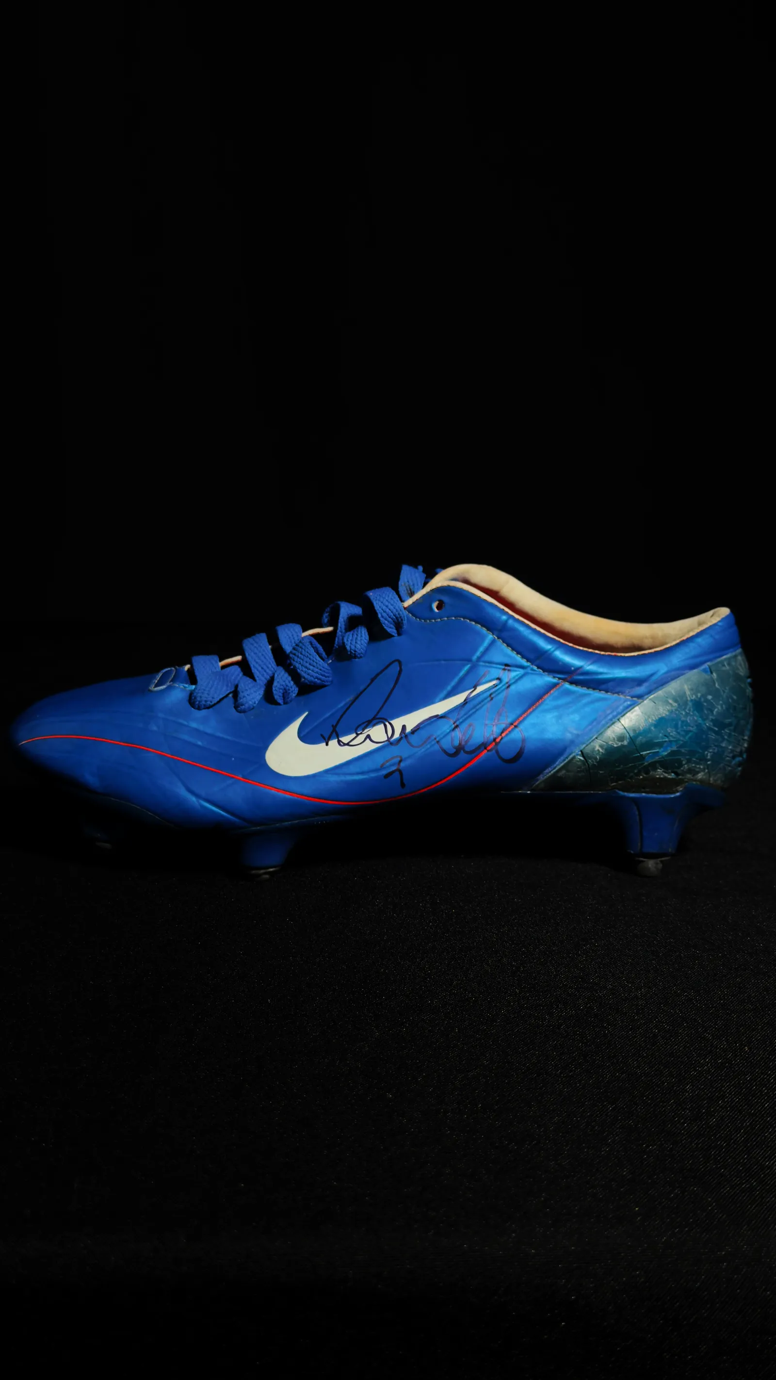 Ronaldo Fenômeno autógrafo – Chuteira Nike Mercurial Vapor II R9 usada, Ronaldo Fenômeno