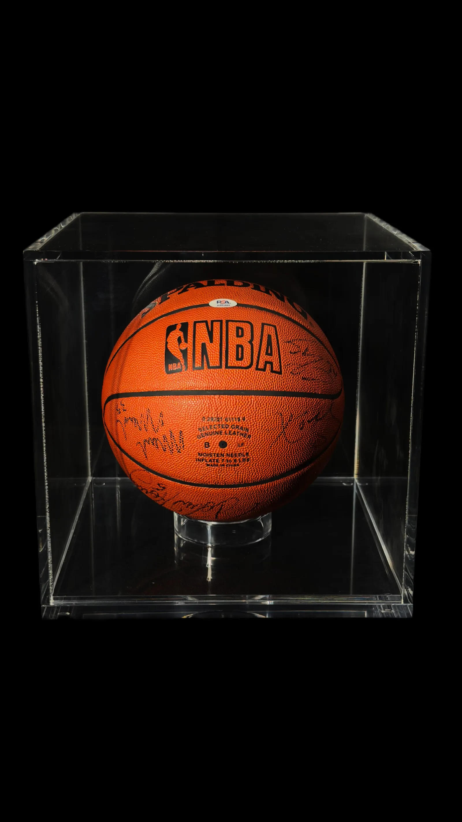 Kobe Bryant e Shaquille O'Neal – bola do Los Angeles Lakers 2002-03 multiautografada, Kobe Bryant e Shaquille O'Neal