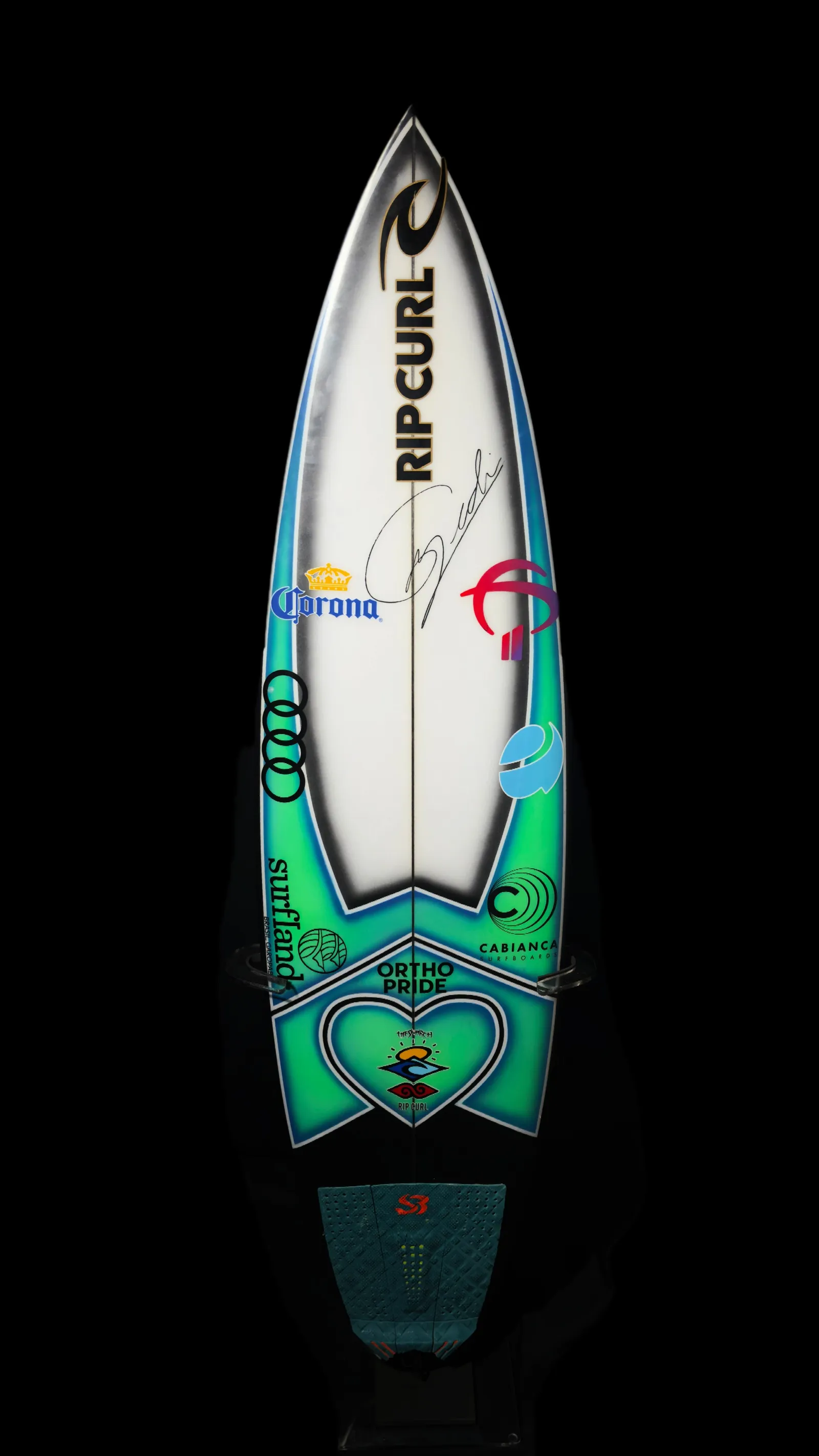 Gabriel Medina autógrafo – prancha de surf usada, Gabriel Medina