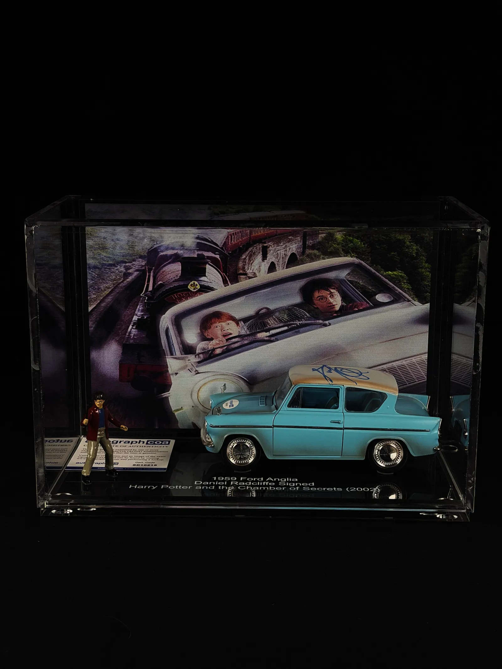 Daniel Radcliffe autógrafo – Toy Ford Anglia 105E 1959 "Weasleys’ Flying Car", Daniel Radcliffe