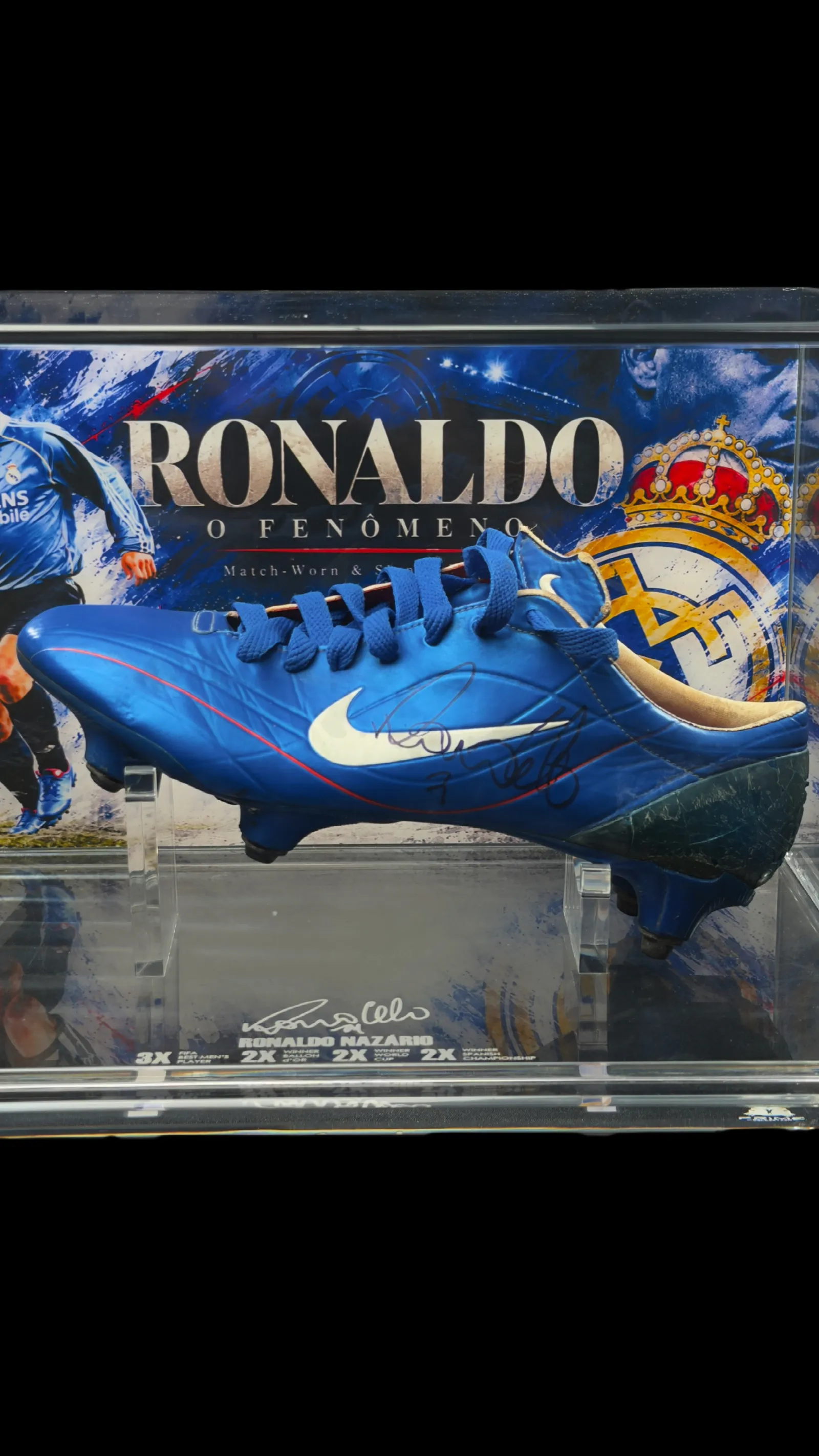 Ronaldo Fenômeno autógrafo – Chuteira Nike Mercurial Vapor II R9 usada, Ronaldo Fenômeno