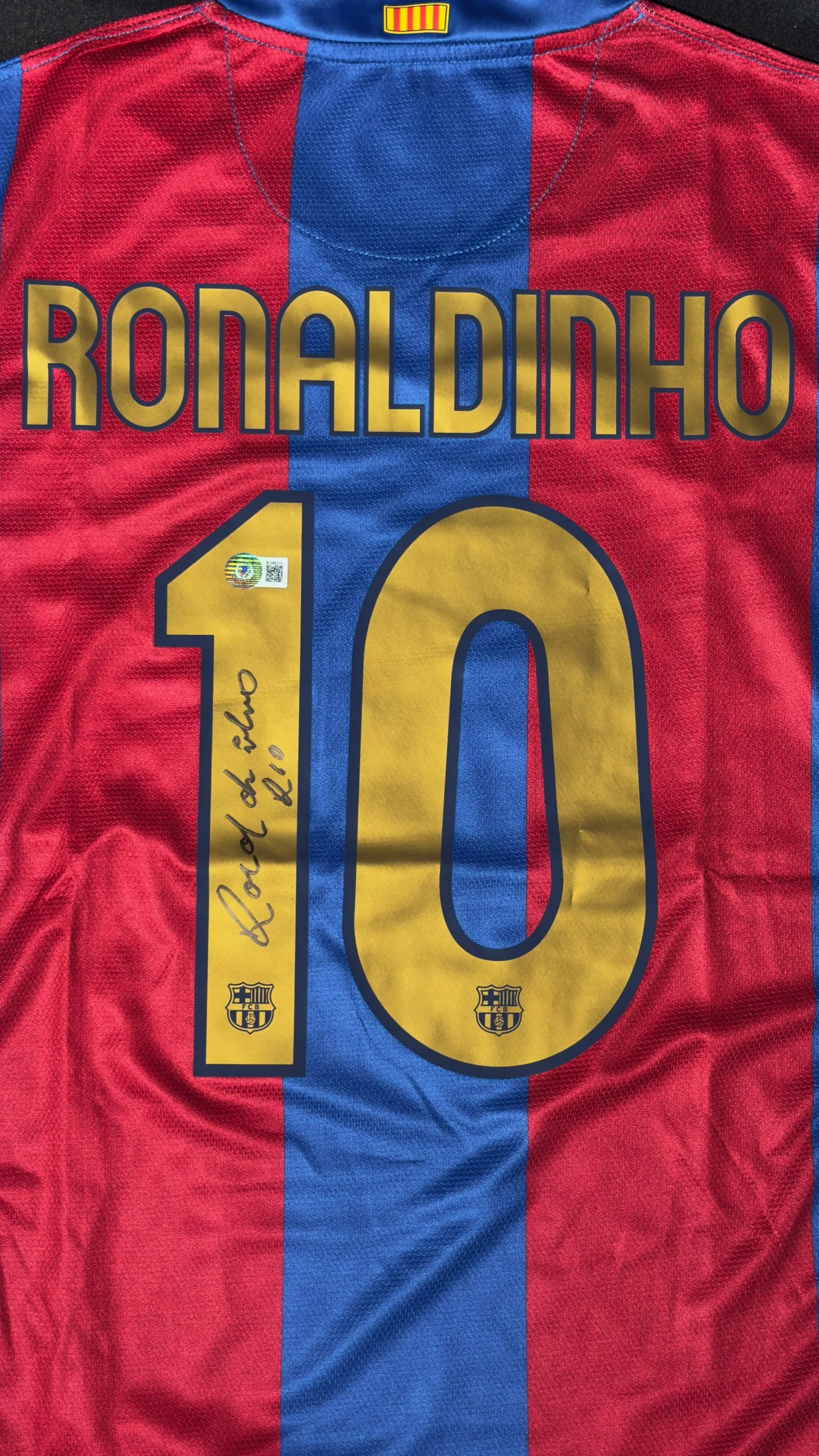 Ronaldinho Gaúcho autógrafo – camisa Barcelona 2007/08 50 anos Camp Nou, Ronaldinho Gaúcho