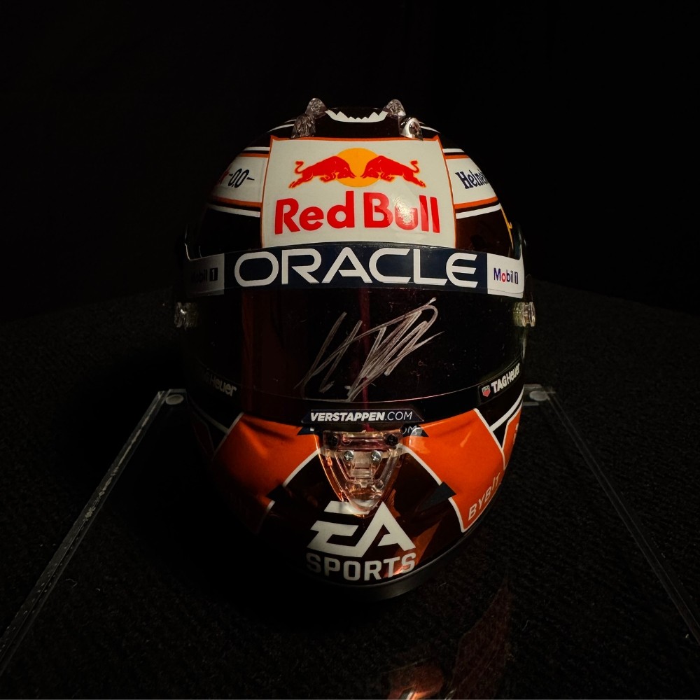 Max Verstappen autógrafo – mini capacete 1/2 da Schuberth, Max Verstappen