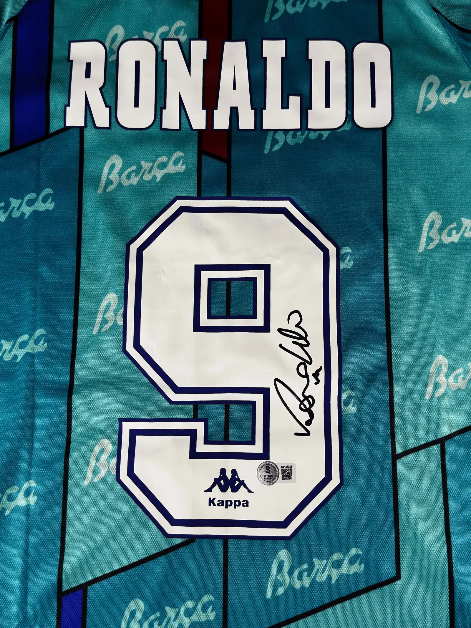 Ronaldo Nazário, "O Fenômeno" autógrafo – camisa Barcelona, Ronaldo Fenômeno