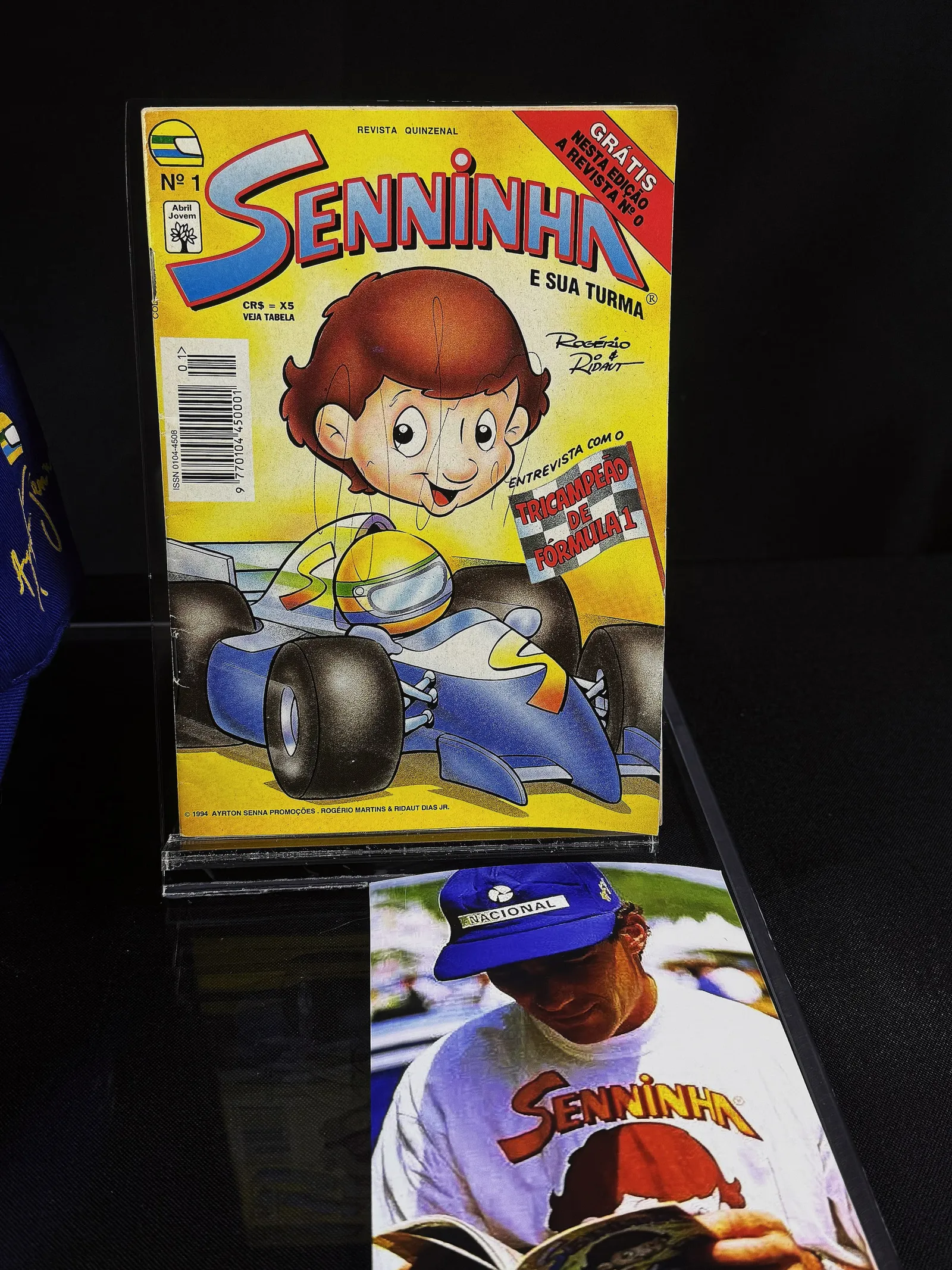 Gibi Senninha autografado por Ayrton Senna – edição 01, Ayrton Senna