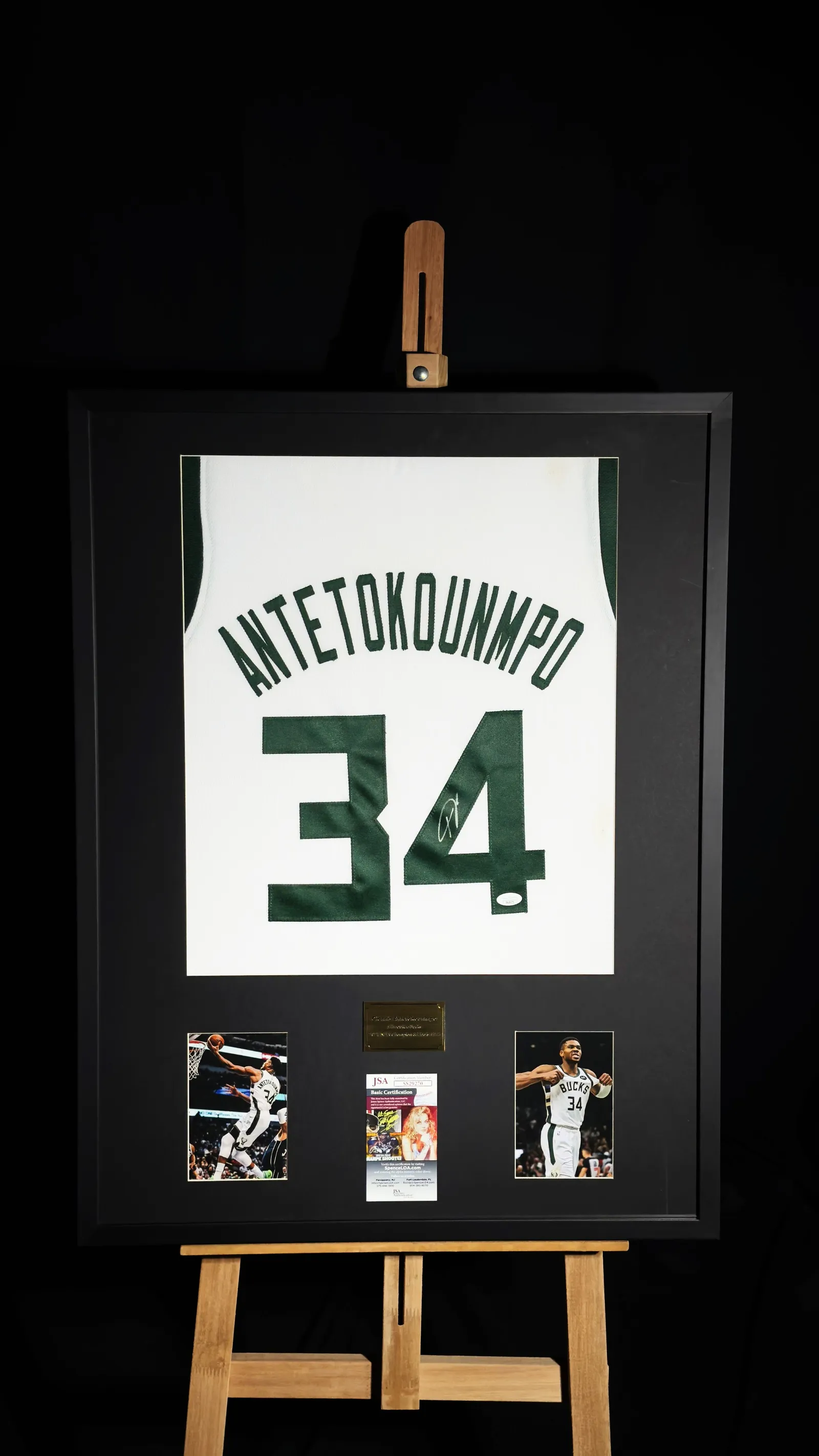 Giannis Antetokounmpo autógrafo – jersey do Milwaukee Bucks, Giannis Antetokounmpo