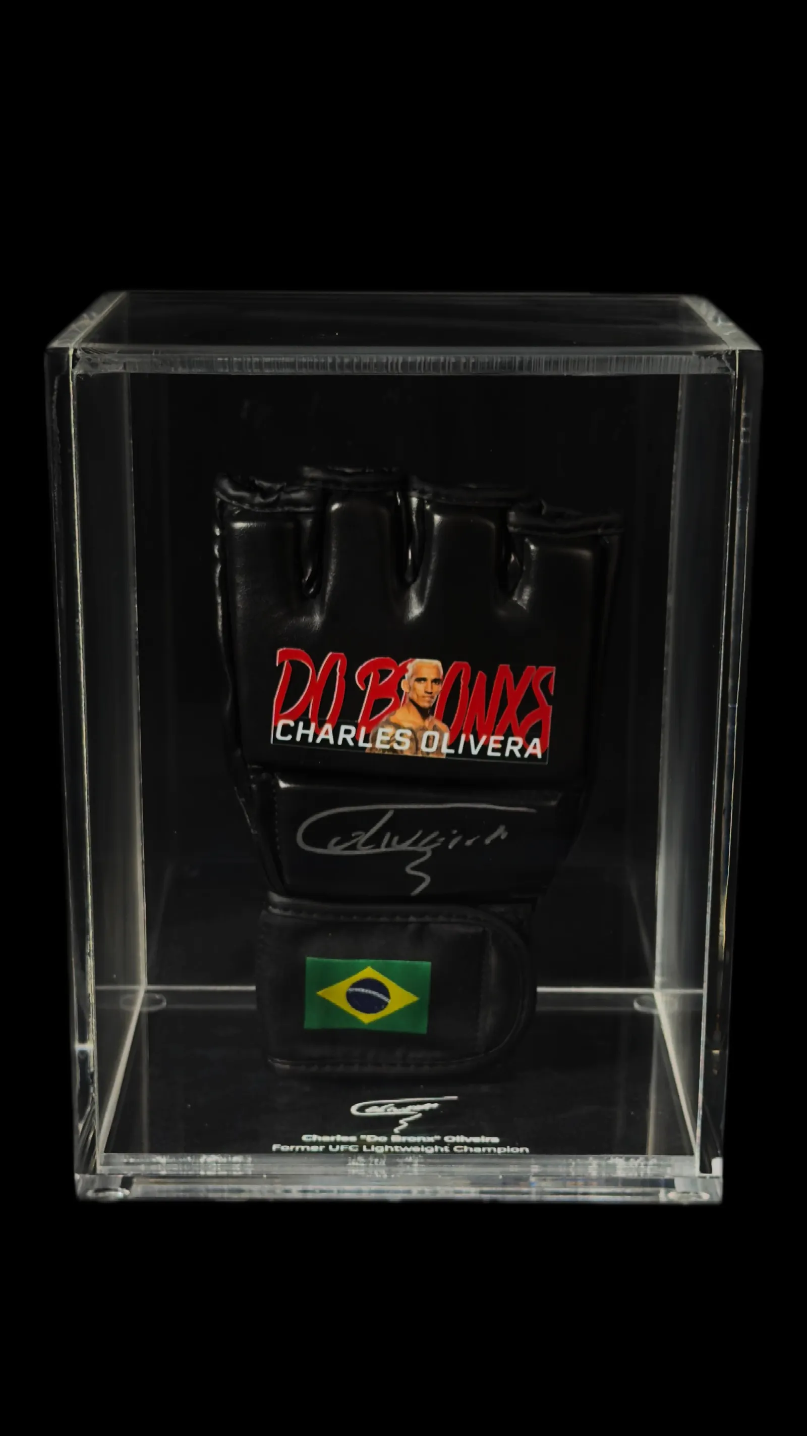 Charles Oliveira autógrafo – luva de MMA, Charles Oliveira